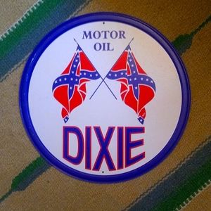 Reproduction Dixie Oil Metal Sign